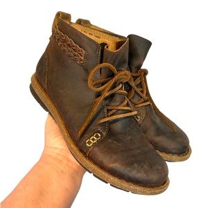Born brown oiled leather Chukka booties Size 9/40.5